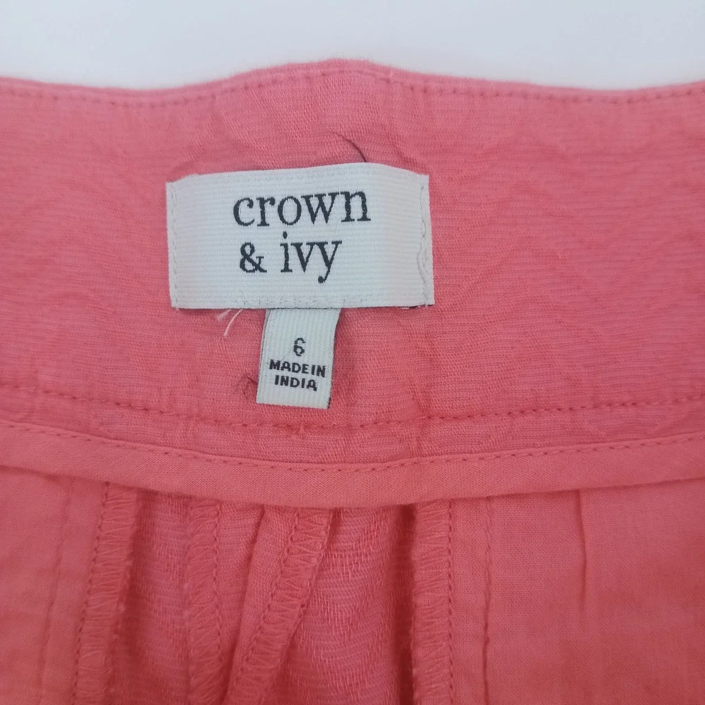 Crown & Ivy Pink Scalloped Hem Chevron Textured Shorts Womens Size 6 Coral‎